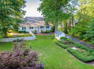 151 River Watch Ln, Locust Hill, VA 23092