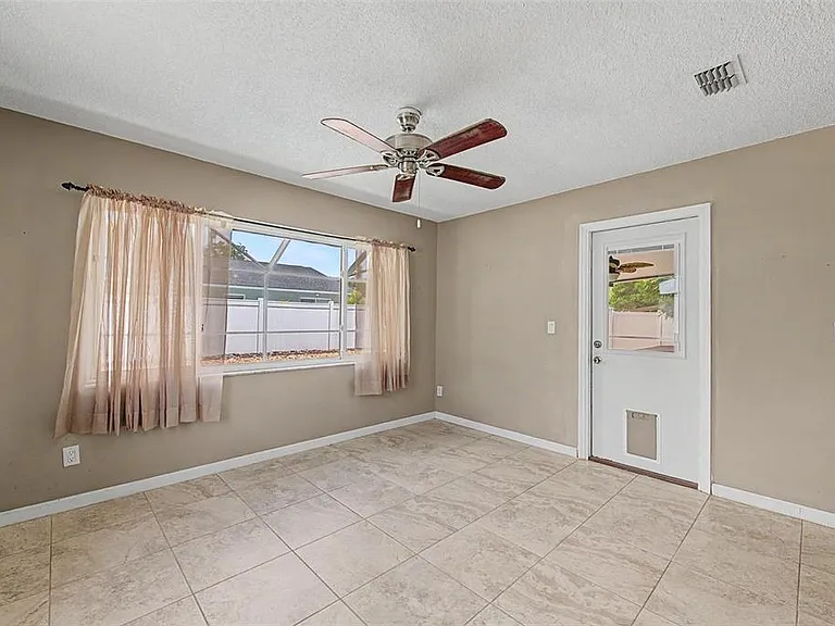 4212 Gray Squirrel Ln — Photo 13