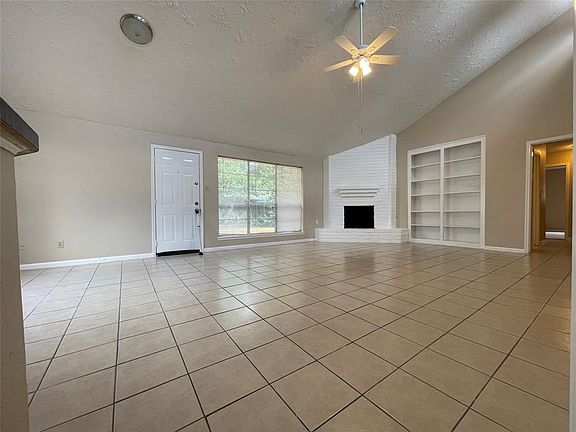 4th image of 1810 Mustang Springs Dr