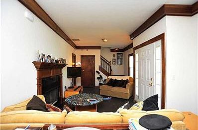 5th image of 282 N Belleview Pl