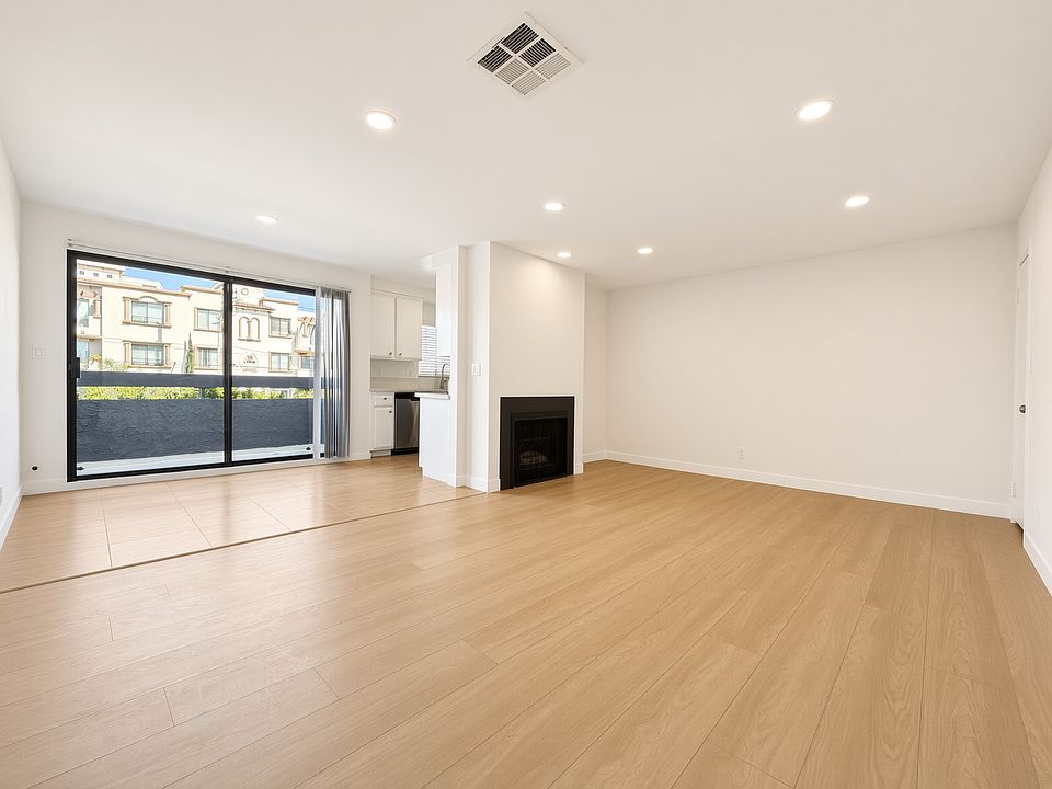 1st image of 4727 Kester Ave APT 208