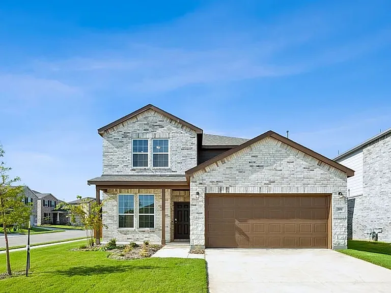 701 Union Dr — Photo 1
