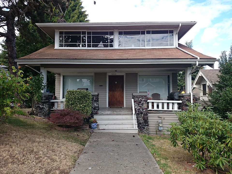 2nd image of 3202 S Irving St