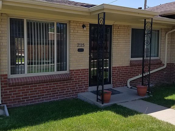 2115 King Street Front Entrance