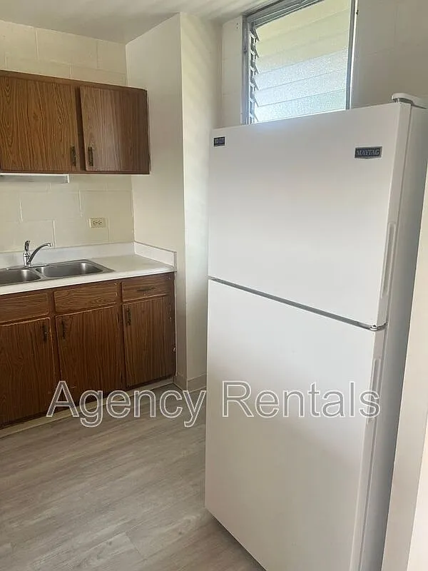 1 bed, 1.0 bath, 594 sqft, $1,700 — Photo 2
