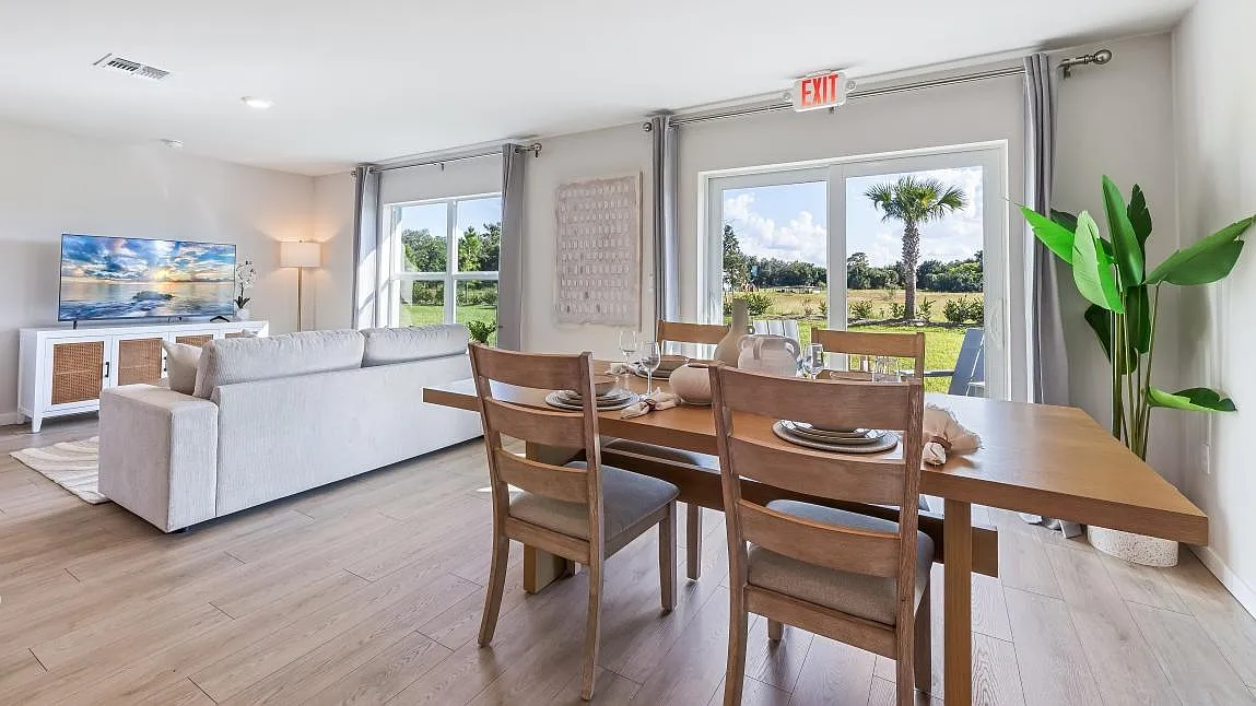 533 Ilaria Court — Photo 3