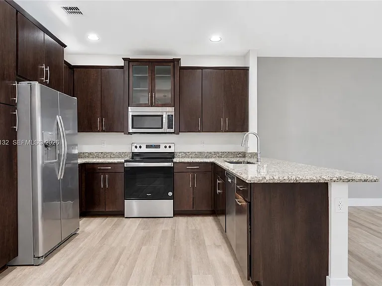 13005 Riverwalk Cir N — Photo 7