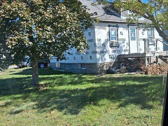 2nd image of 512 W Baldwin St