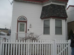 758 Humboldt St, Secaucus, NJ 07094