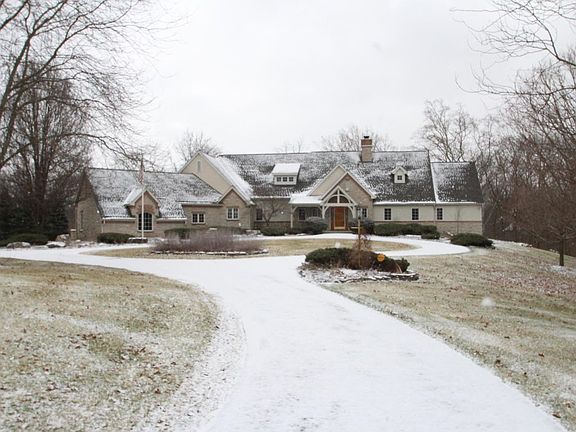 5th image of 540 Edgemont Dr