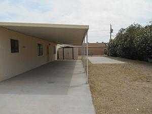CARPORT/YARD