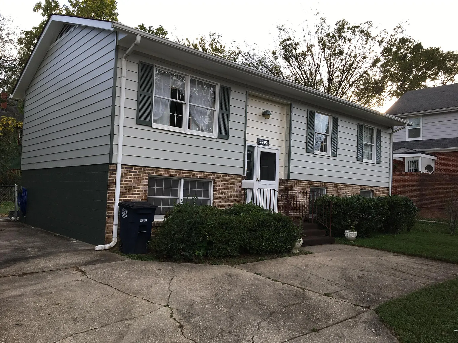4715 Queensbury Rd photo 1