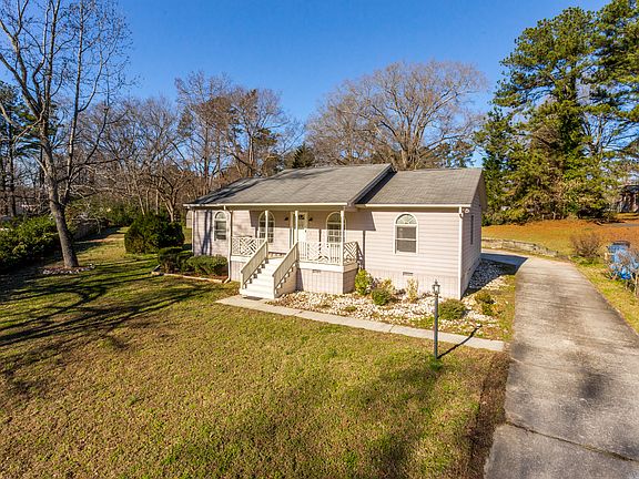 3rd image of 2717 Woodmont Dr