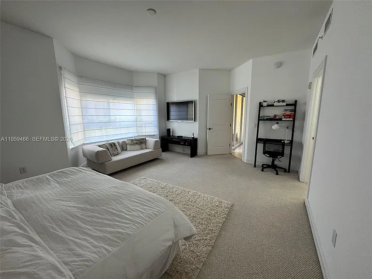 16100 Emerald Estates Dr #278 — Photo 4