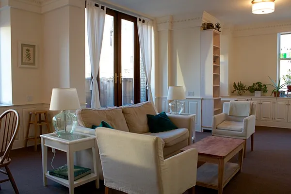 Rented by Luxury Property Group | media 29