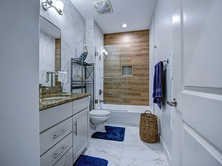 945 E Playa Del Norte Dr #2025 — Photo 16