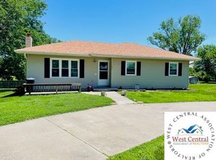 606 N Booth Rd, Clinton, MO 64735