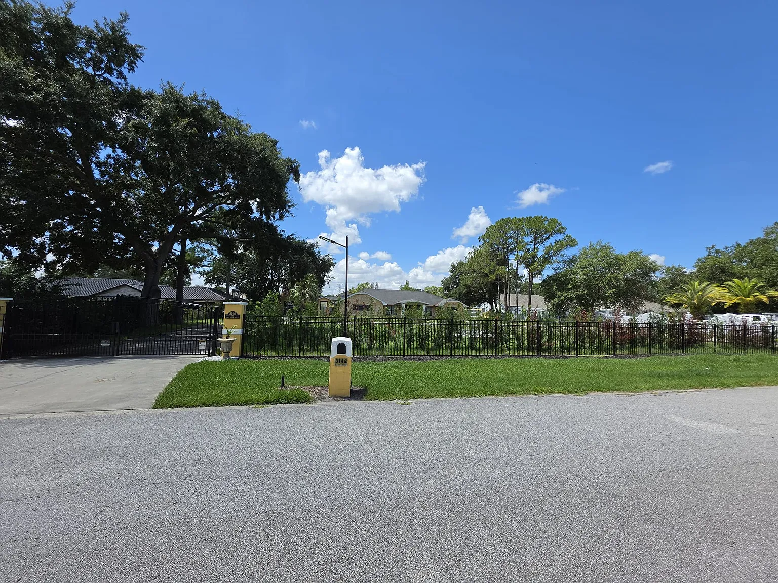 4 bed, 3.5 bath, 3032 sqft, $5,990 — Photo 4
