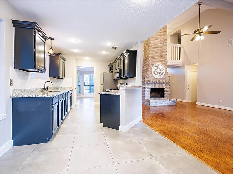 16307 Mulberry Run Ct — Photo 9