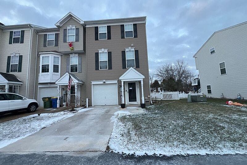 1st image of 4129 Strawbridge Ct