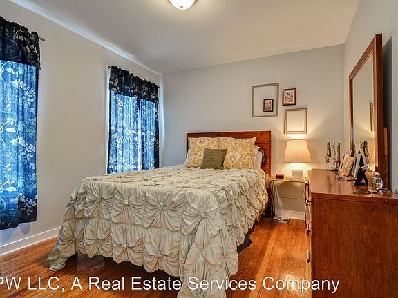3rd image of 611 Madison St APT 6