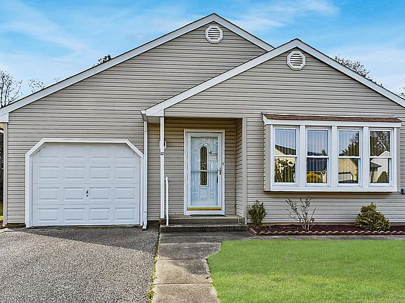 4th image of 83 Birchwood Dr #50