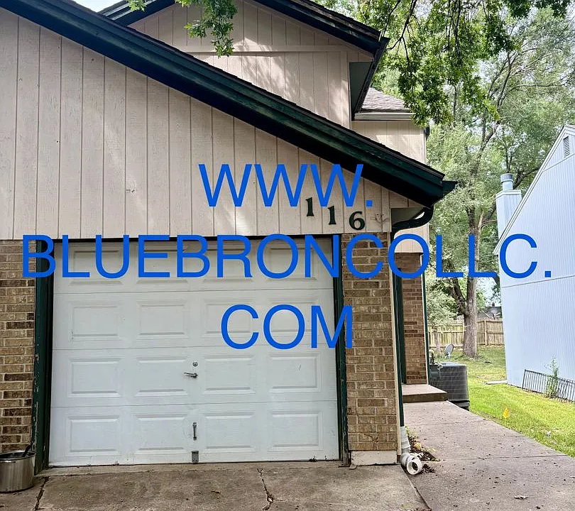 116 SW Oxford Pl