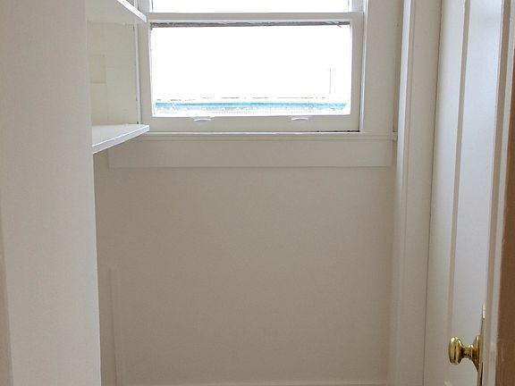 5th image of 1000 Union St APT 301