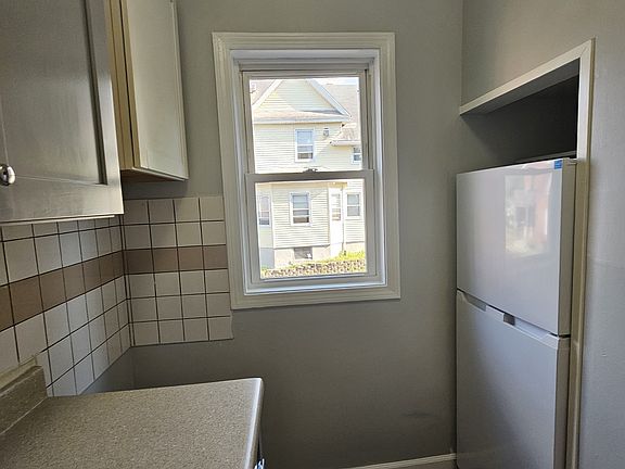 2nd image of 150 W Main St APT 4