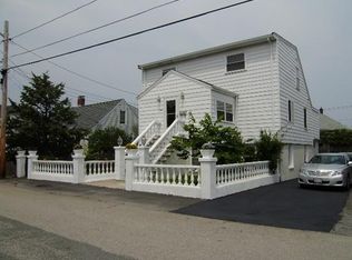 14 Massasoit Ave, Hull, MA 02045