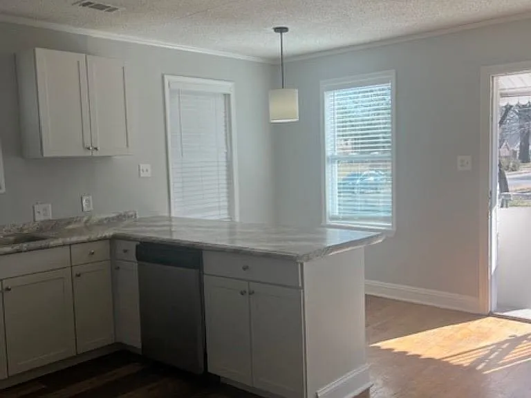 3812 Kearney Ave — Photo 5