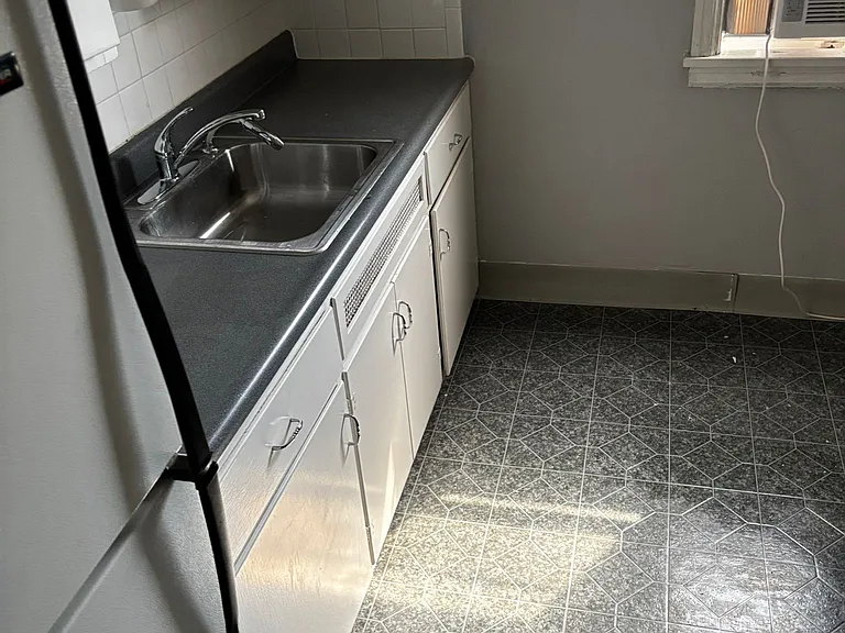 3911 Main St #1 — Photo 1