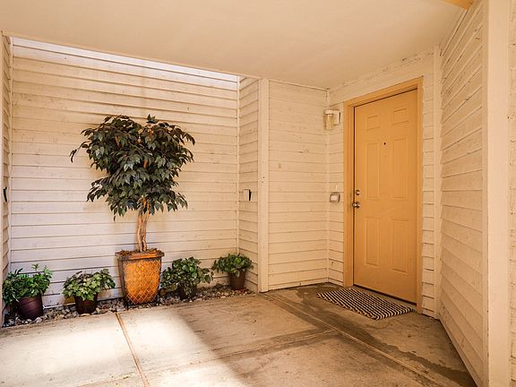 3rd image of 7616 37th St W APT 4B