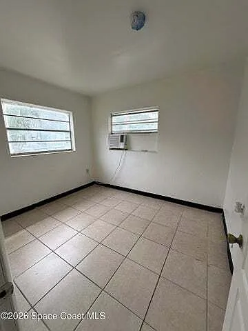 513 Warren St — Photo 4