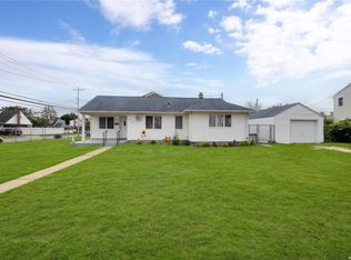 2700 Arleigh Rd, East Meadow, NY 11554