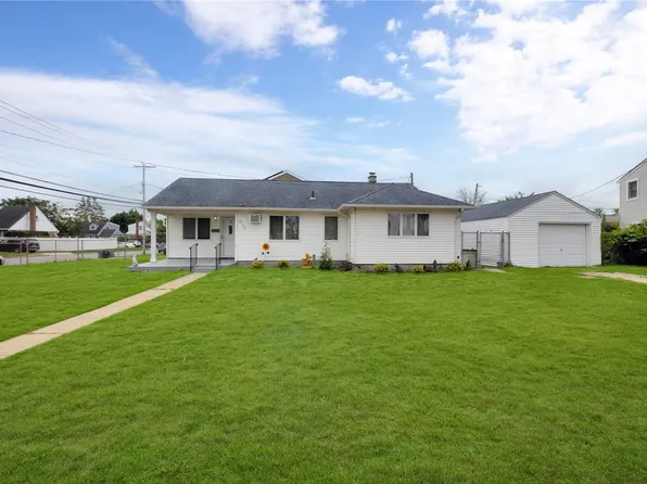 2700 Arleigh Road, East Meadow, NY 11554