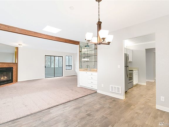 4th image of 18606 52nd Ave W APT 242