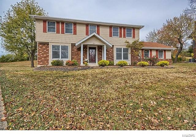 1st image of 527 Holshire Way