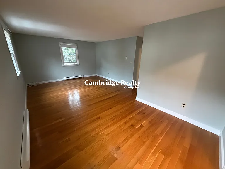 90-92 Sylvia St #2 — Photo 3