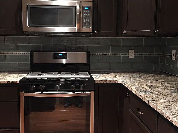 4th image of 3611 Meadow Ave