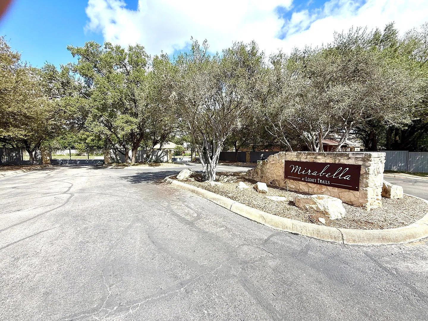 Inviting 3-Bedroom Home in the Gated Mirabella at Legacy Trails Community! — Photo 2