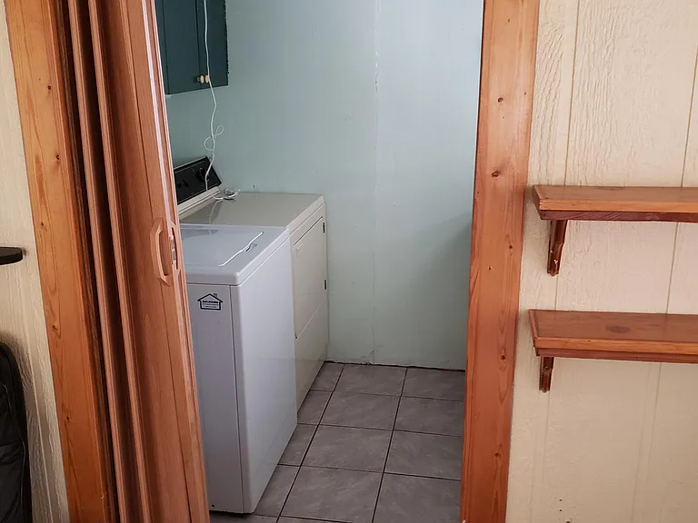1546 S Lawther Dr — Photo 11