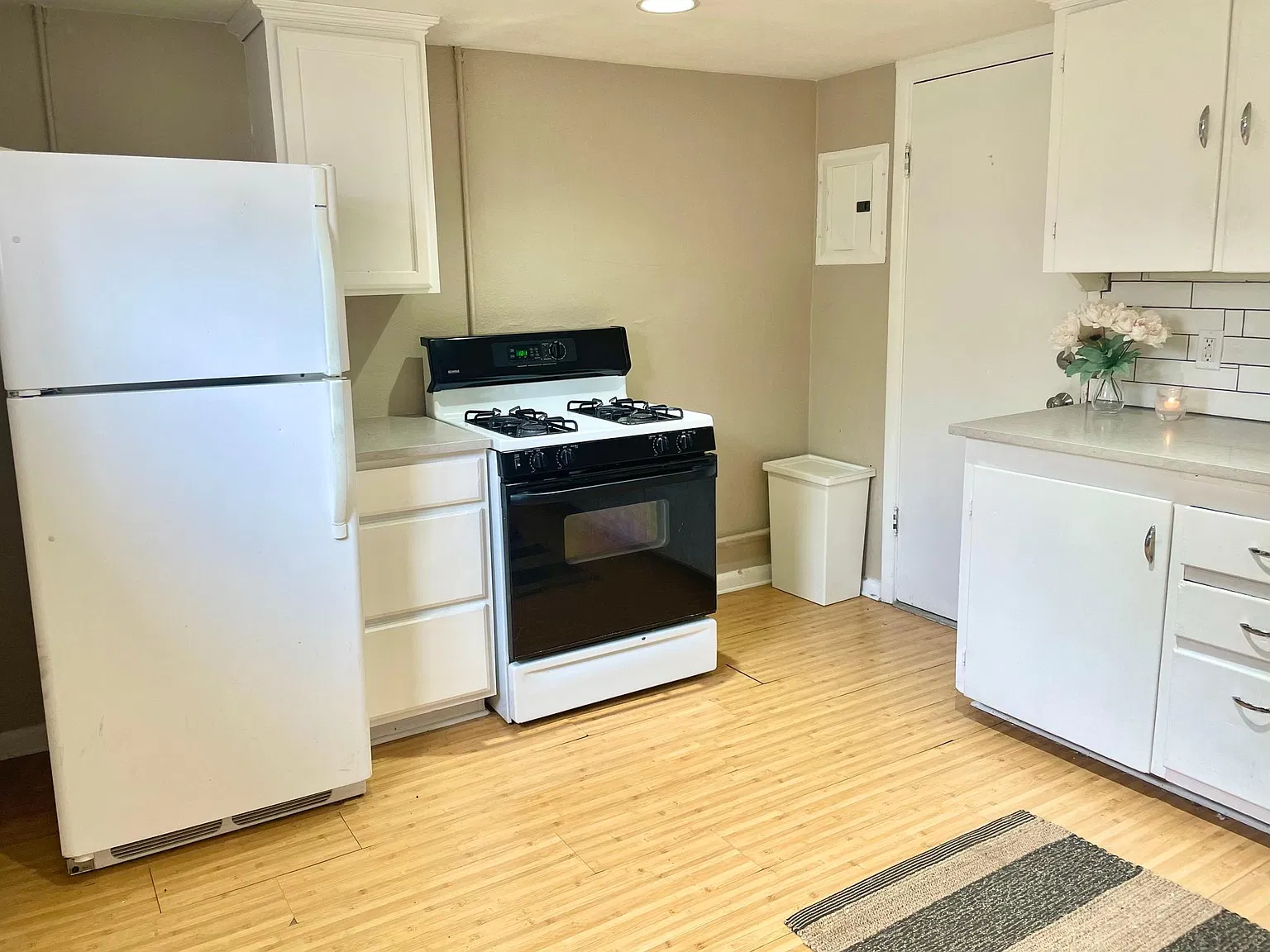 117 E Iliff Ave — Photo 4