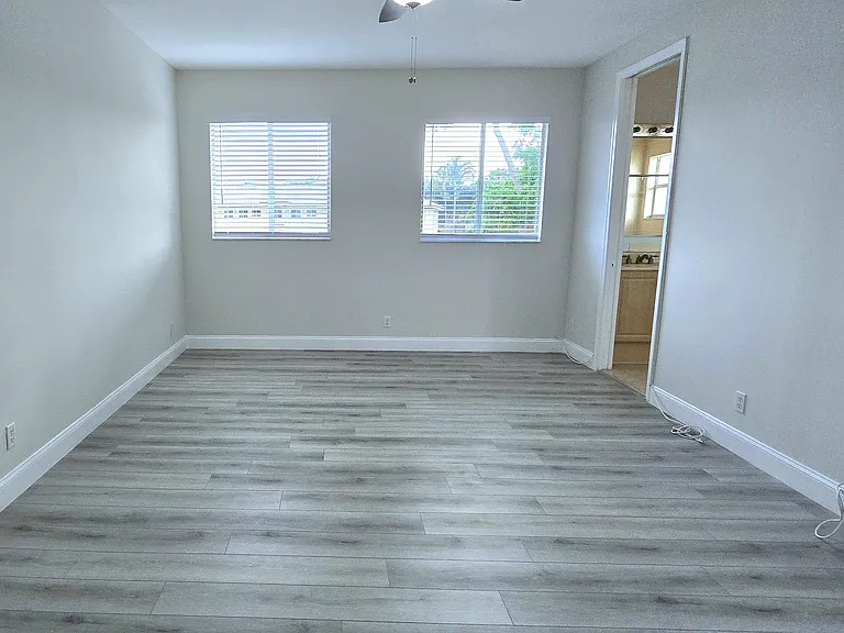 4305 Coventry Pointe Way — Photo 12