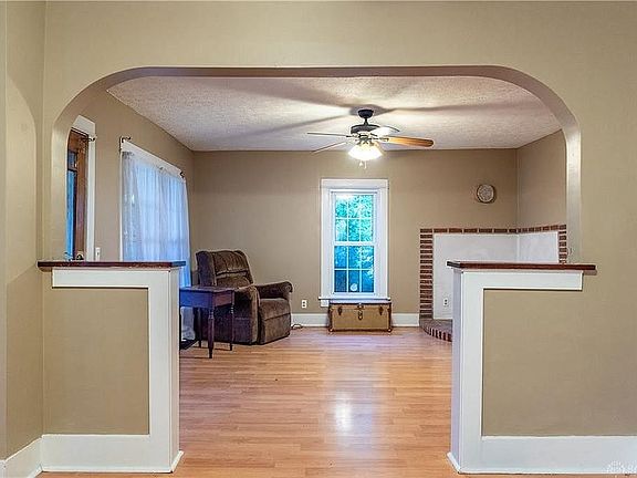 4th image of 14715 Eaton Pike