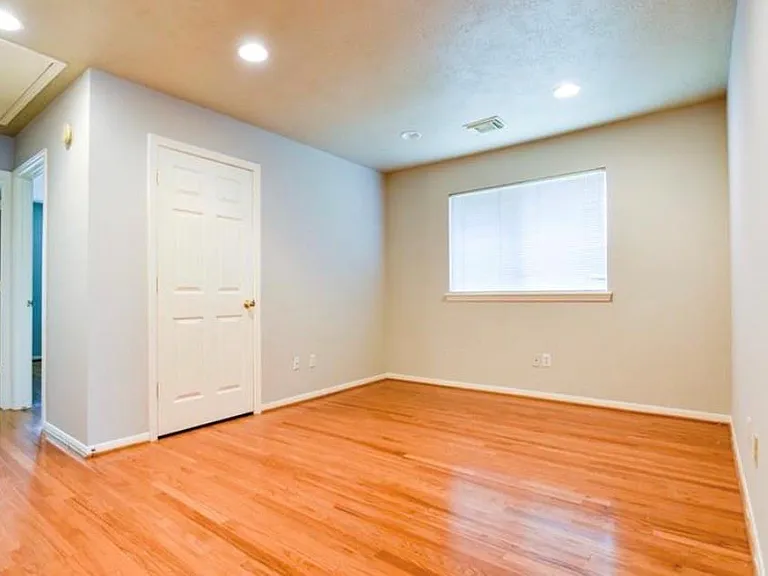 4742 Stoney Point Ct — Photo 18