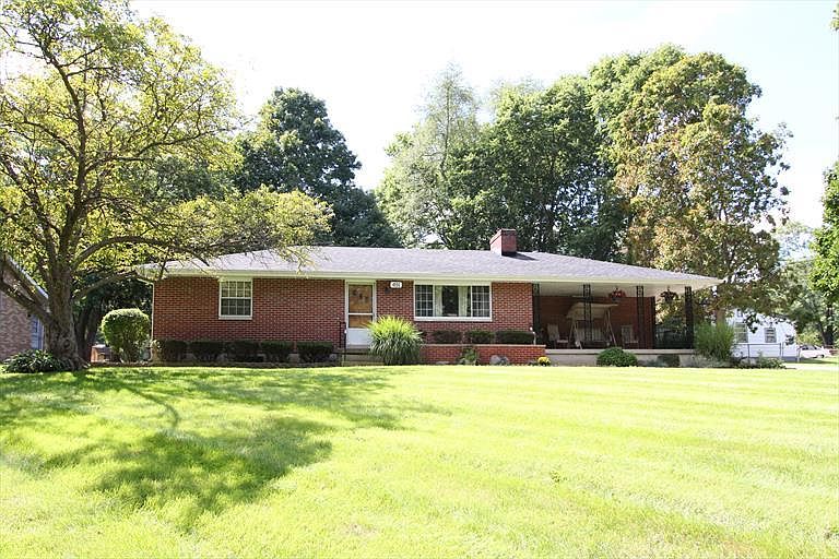 1st image of 491 Moorewood Cir