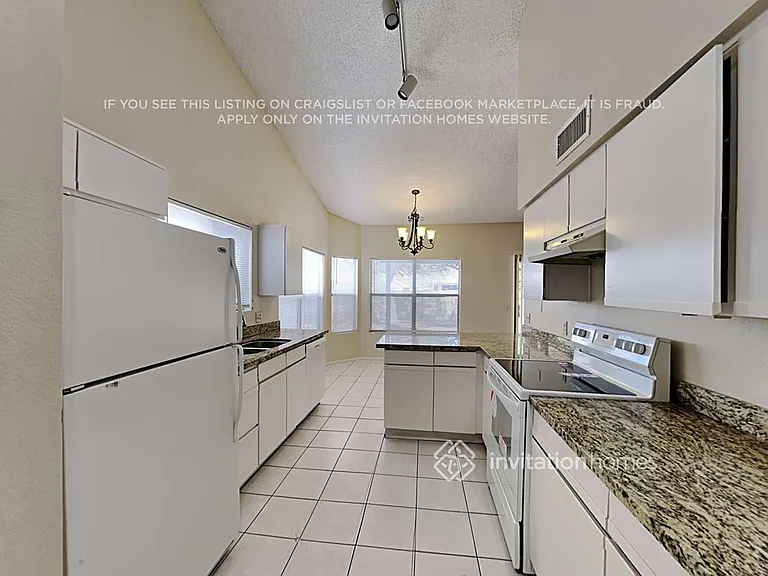 4536 W Behrend Dr — Photo 7