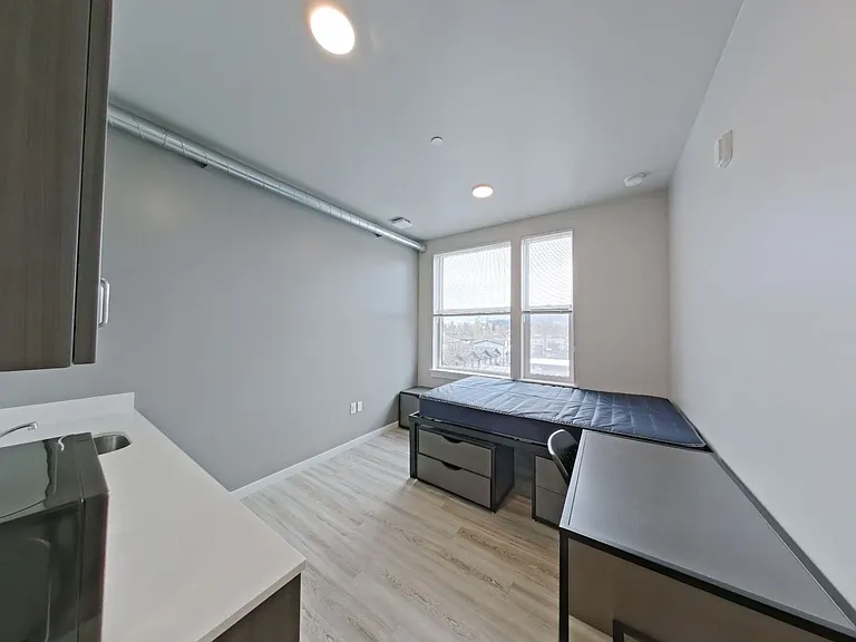 Ferry Street Flats - Modern Studios and Lofted units right by campus! — Photo 26