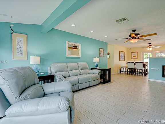 5th image of 9440 Jamaica Dr